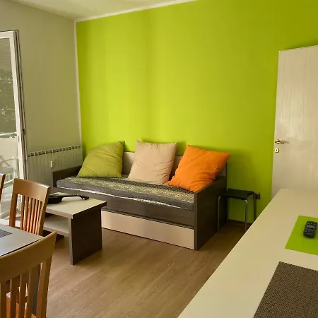 Ven Ii. Apartment *